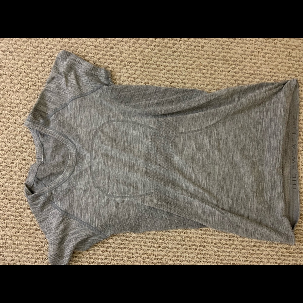 Swiftly tech grey lulu lemon shirt